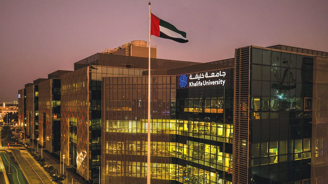 جامعة خليفة تطور نموذجاً لغوياً جديداً يعتمد على تقنيات الترددات الراديوية